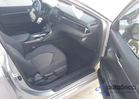 2024 Toyota Camry Le z USA, uszkodzony, nr VIN 4T1R11AK3RU912519